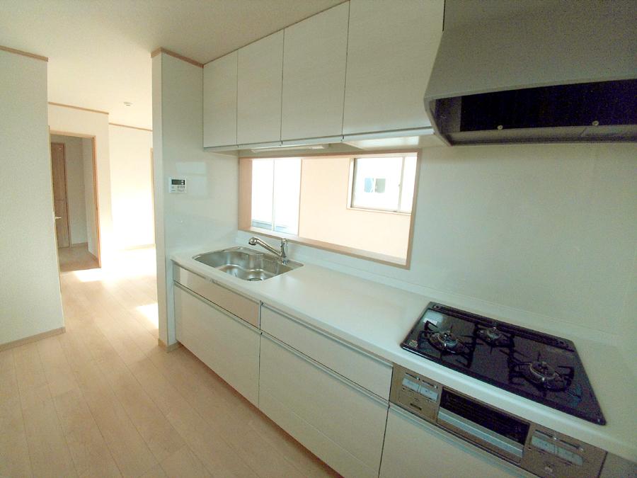 Kitchen. Was building completed. Such as the actual image from per yang, We have to wait all the time so you can see directly. 