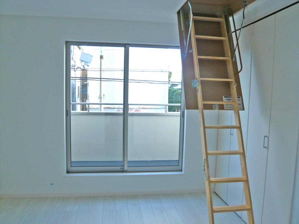 Receipt. Grenier with (attic storage)! 