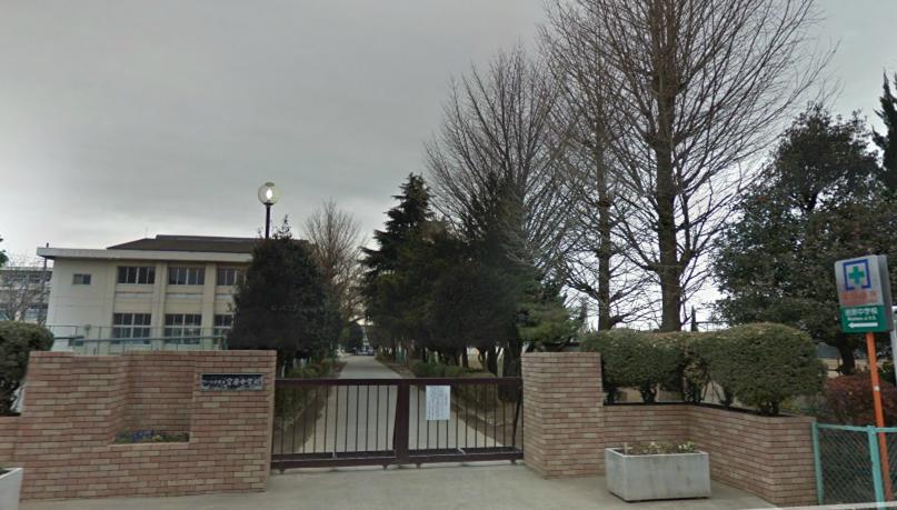 Junior high school. 2300m until the Municipal Miyahara junior high school (junior high school)