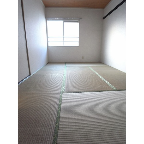 Living and room. Japanese-style room 6 quires