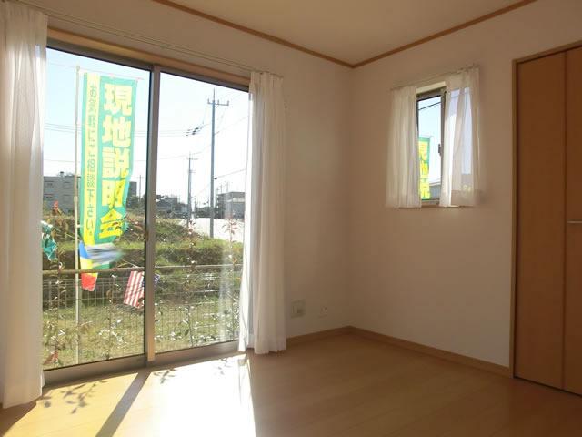 Non-living room. Indoor (11 May 2013) Shooting