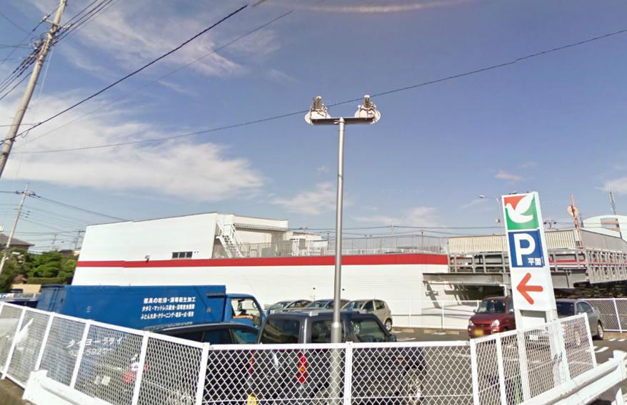 Supermarket. York Mart 1401m until the three-chamber store