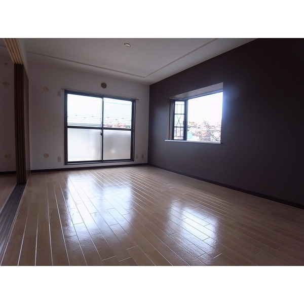 Living and room. LDK12 Pledge