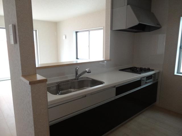 Kitchen. Building 2: Indoor (13 May 2013) Shooting