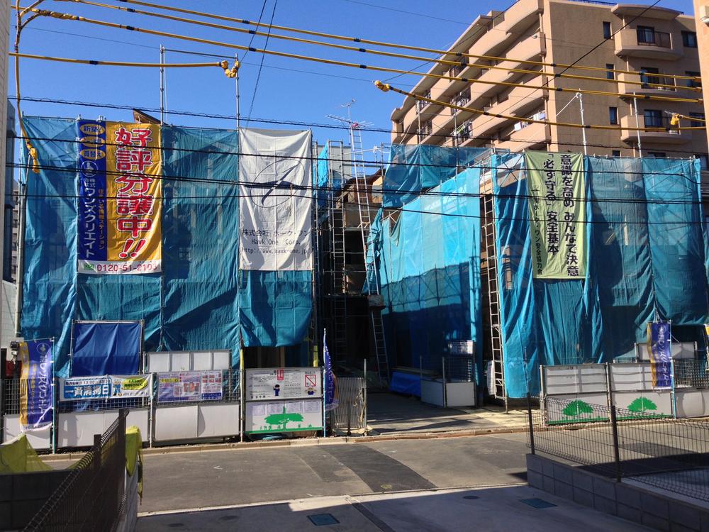 Local appearance photo. Local (12 May 2013) Shooting