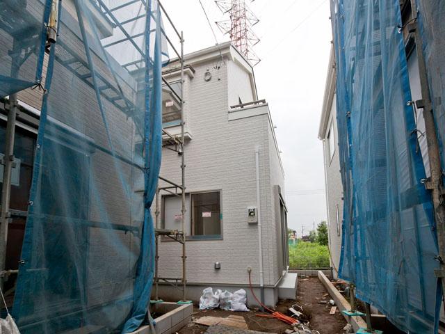 Local appearance photo. B Building 2013 June