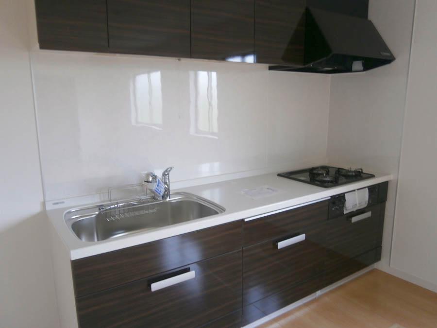 Kitchen. Was building completed. Such as the actual image from per yang, We have to wait all the time so you can see directly.