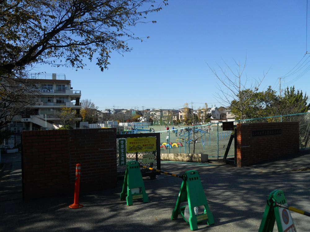 Primary school. Sayado until elementary school 680m