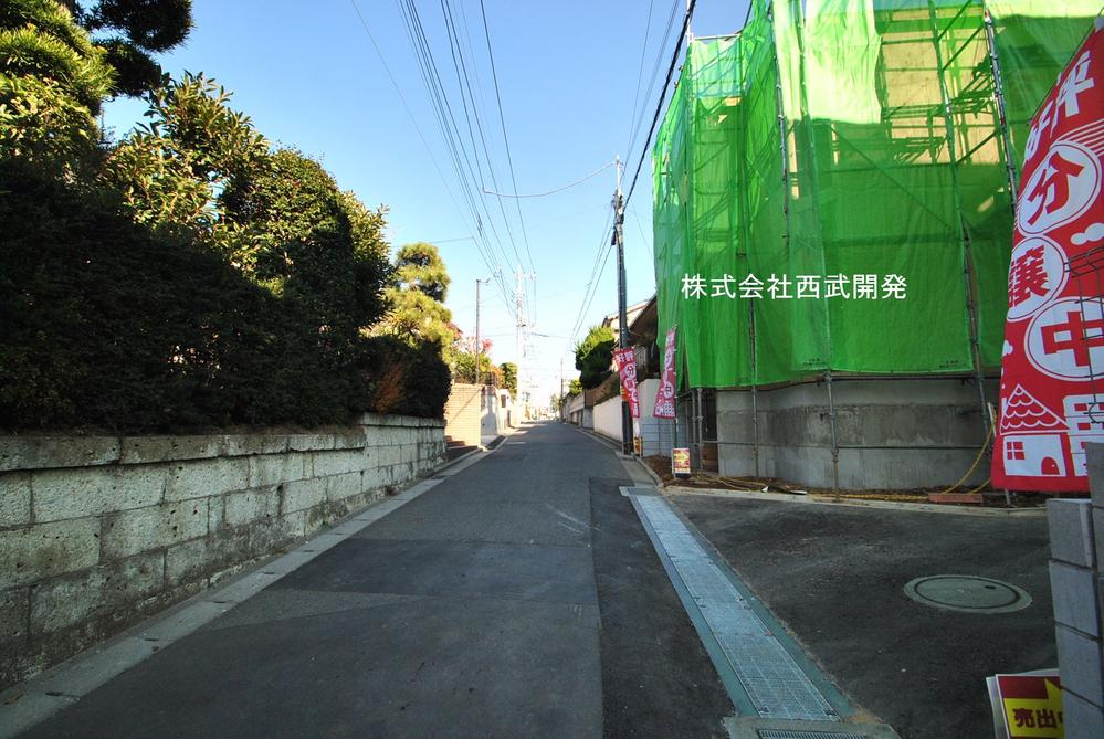 Local photos, including front road. Local (12 May 2013) Shooting