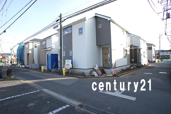 Local photos, including front road. 12 / 4 shooting