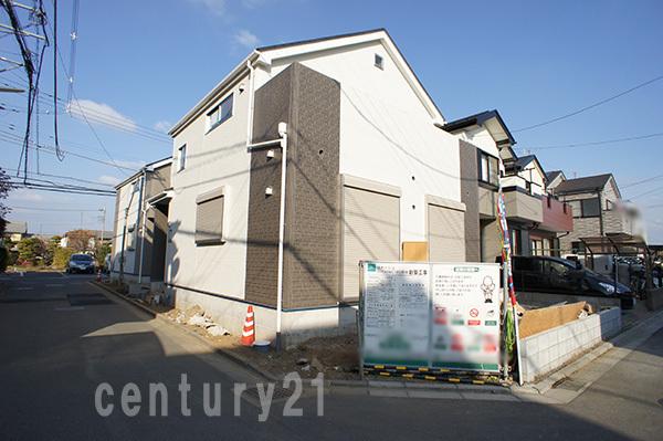 Local appearance photo. 1 Building