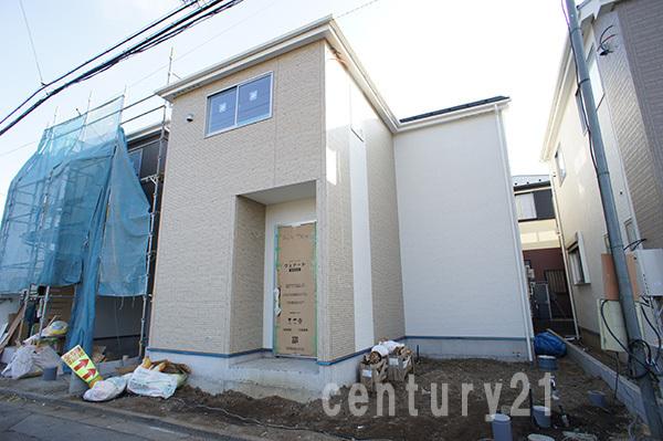 Local appearance photo. 4 Building