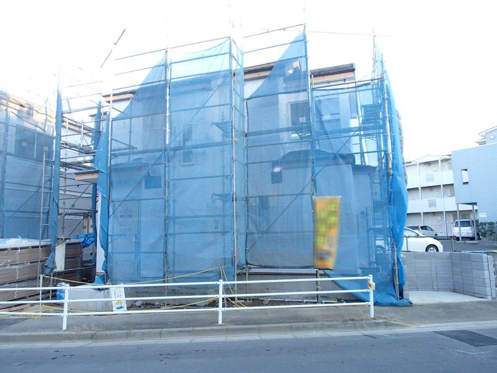 Local appearance photo. Local (12 May 2013) Shooting A Building