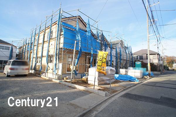 Local photos, including front road. 12 / 16 shooting