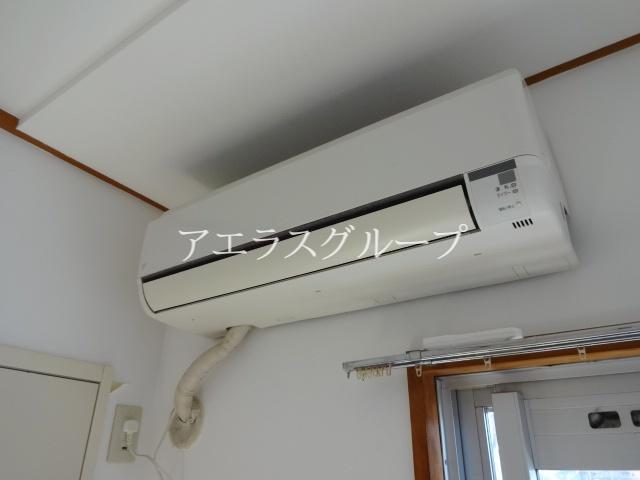 Other Equipment. Air-conditioned Japanese-style