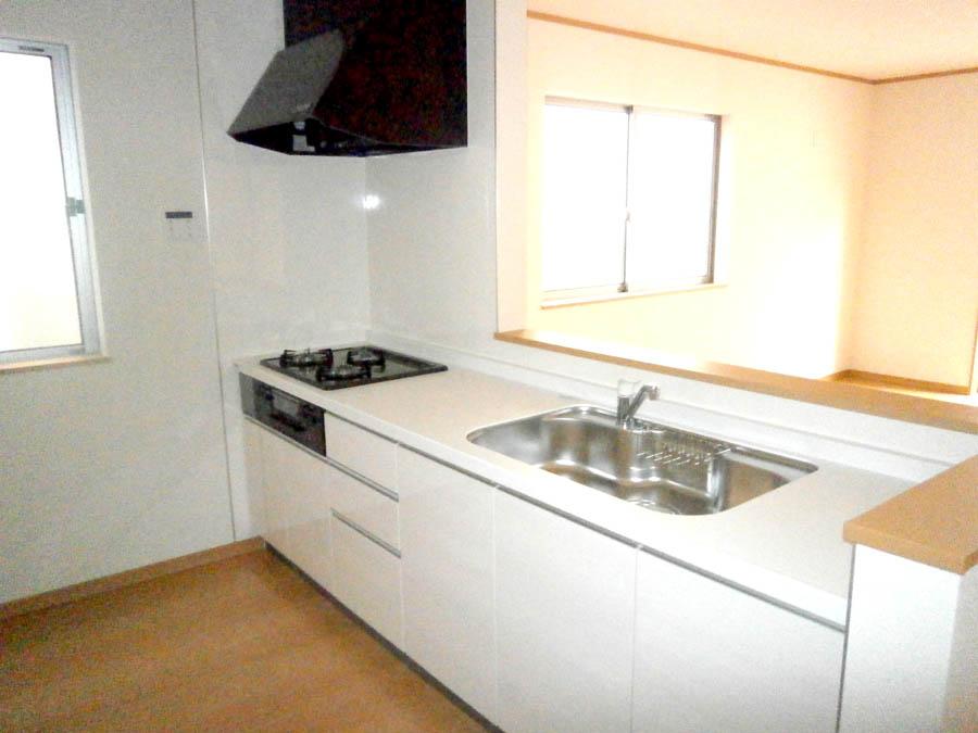 Kitchen. Was building completed. Such as the actual image from per yang, We have to wait all the time so you can see directly.