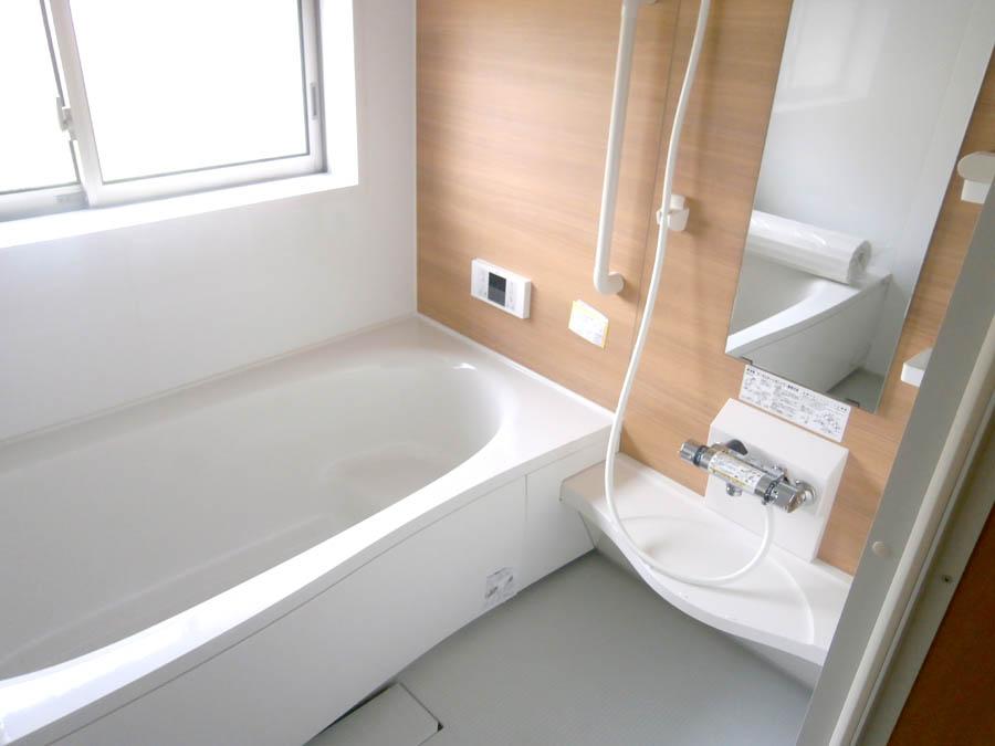 Bathroom. Was building completed. Such as the actual image from per yang, We have to wait all the time so you can see directly.