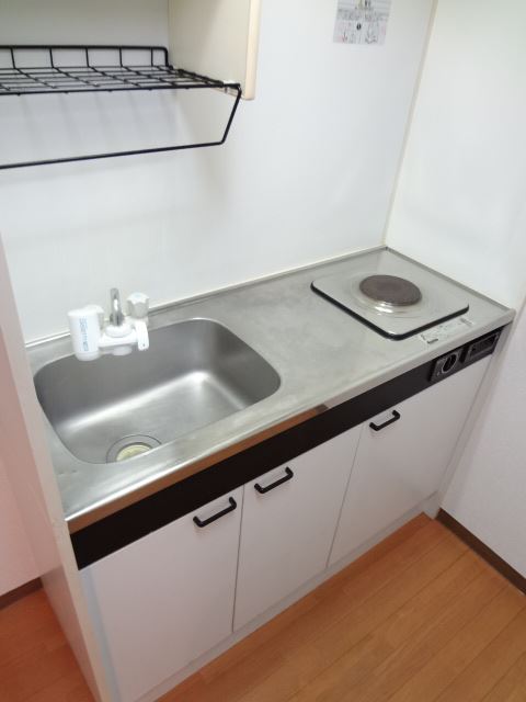 Kitchen. Stove 1 groups with. It is nice to there is also a cooking space