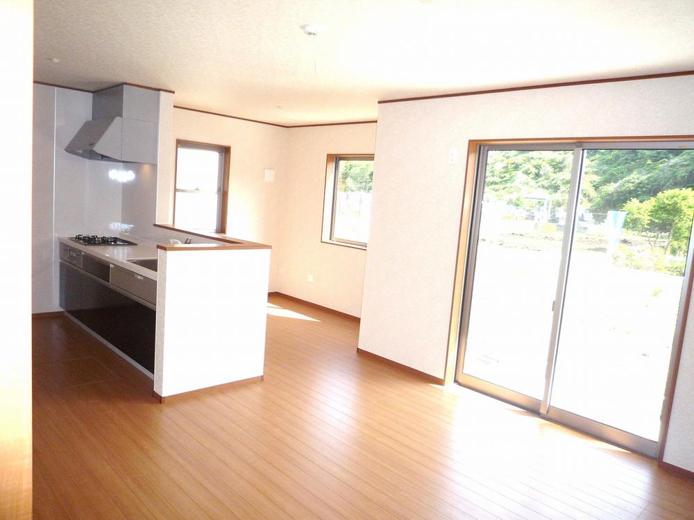 Model house photo. Popular starting station walking distance Master Bedroom spacious 7.5 ~ 8.5 Pledge to popular counter kitchen Japanese-style room of Tsuzukiai attractive same day of your tour Allowed relaxed the entire surface of 5m road