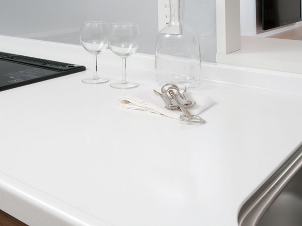 Kitchen.  [Artificial marble countertops] The counter top, beautifully, Also adopted an easy artificial marble maintenance. It will produce the upscale kitchen.