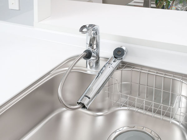 Kitchen.  [Single-lever shower faucet (water purification cartridge built-in)] The amount of water in the lever operation one, Installing the temperature adjustable single-lever faucet. Since the pull out the shower head, It is also useful, such as sink cleaning. Also, It has a built-in water purification cartridge you can use the "delicious water".  ※ Cartridge replacement cost is a separate fee.