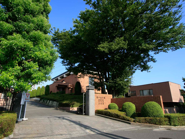 Surrounding environment. Akira Urawa of star women's junior high school ・ High School (about 900m / A 12-minute walk)