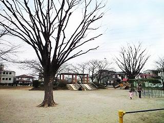 park. 990m to Totsuka willow park