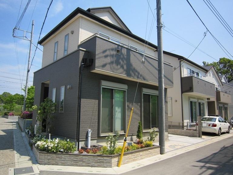 Local photos, including front road. Local (May 2013) Shooting