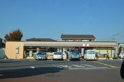 Convenience store. 1000m to Seven-Eleven (convenience store)