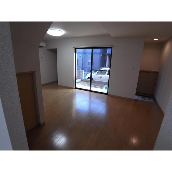 Living and room. LDK16 Pledge