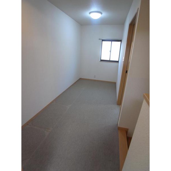 Other room space. 2F multipurpose space