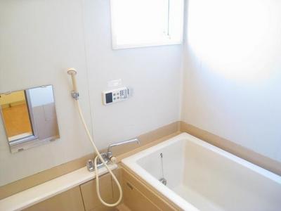 Bath. Breathable window bathroom ◎