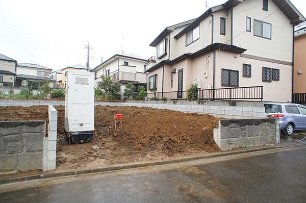 Local appearance photo. 1 Building