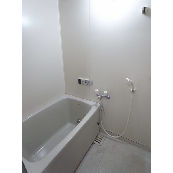 Bath. Bathing-out add fueled