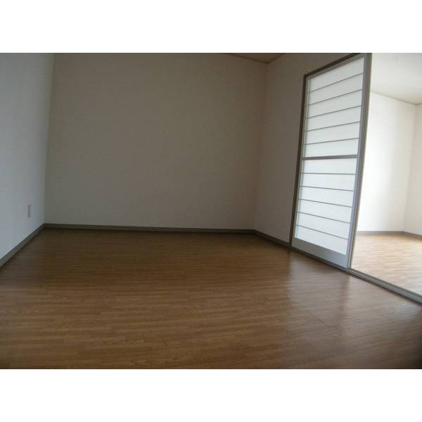 Living and room. Living 6 Pledge