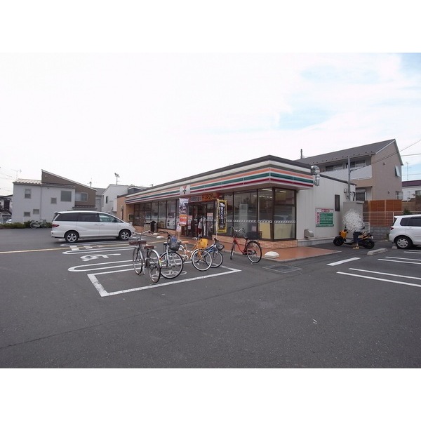 Convenience store. Seven-Eleven Urawa HARAYAMA 3-chome up (convenience store) 303m