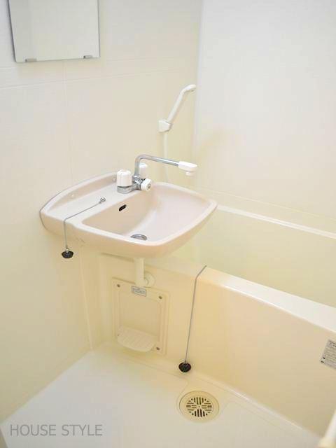 Bath. Because the bus is equipped with a bathroom dryer also useful on a rainy day ☆