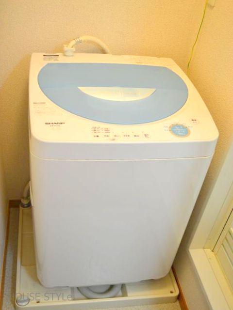 Other Equipment. You can easily move because it also equipped with a washing machine ☆