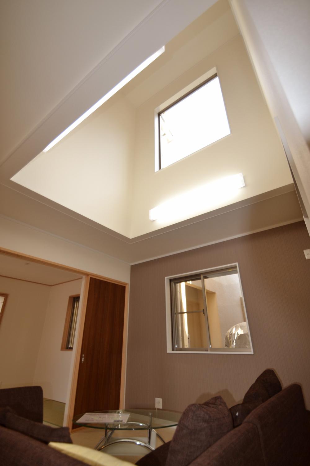 Living. E Building ・ LDK16.8 Pledge. Plus a more open feeling of soft sunlight is in the living room from the Fukinuki ~