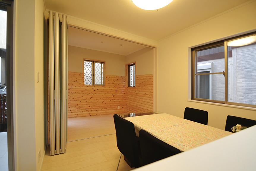 Living. Log room from the living room