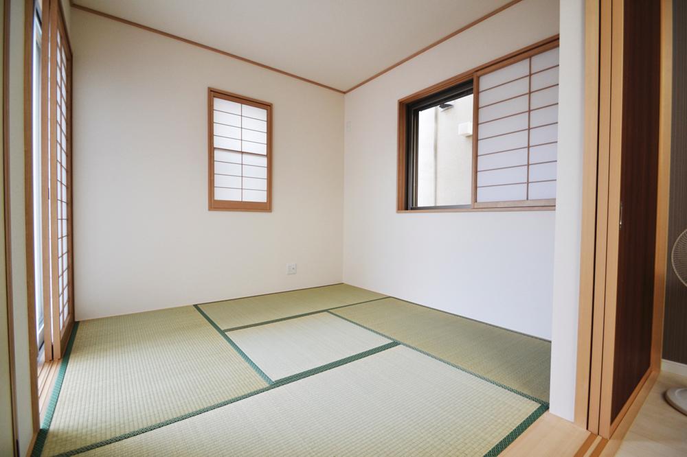Other introspection. Japanese style room