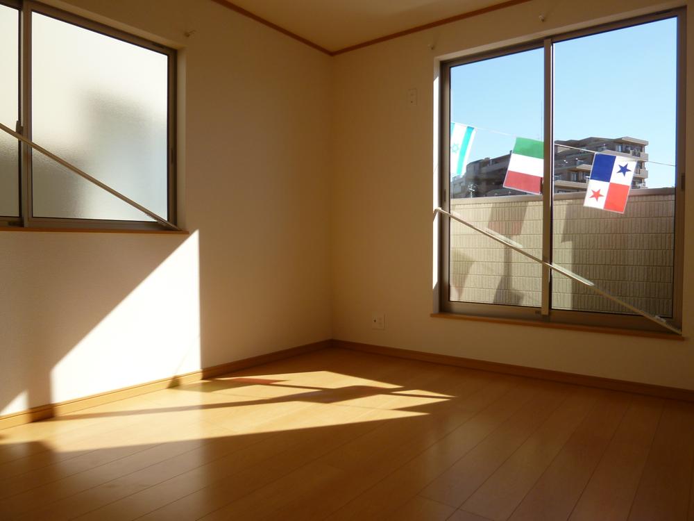 Non-living room. Indoor (11 May 2013) Shooting