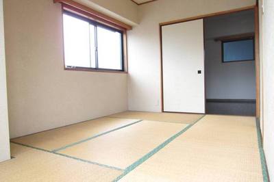 Living and room. Corner room, Two-sided lighting of the bright rooms