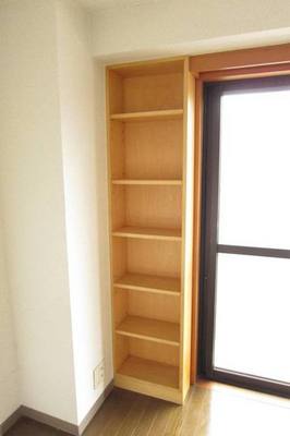 Receipt. Western-style 6 quires storage space