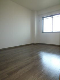 Living and room. 6 Pledge of Western-style.