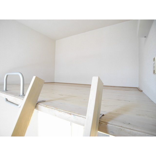 Other room space. loft