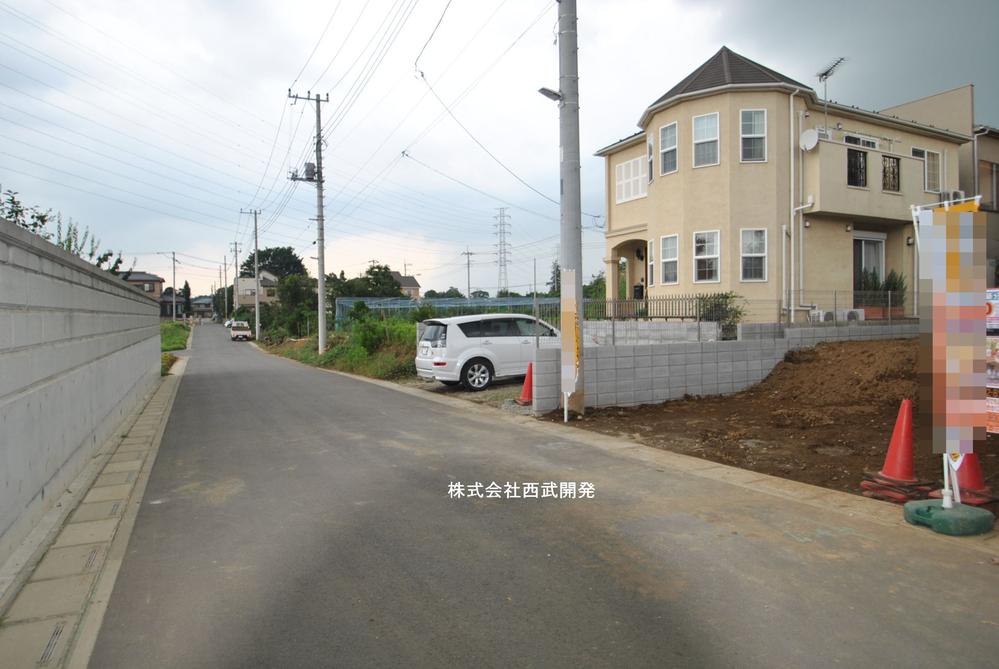 Local photos, including front road. Local (June 2013) Shooting