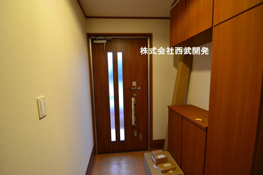 Entrance. Local (10 May 2013) Shooting