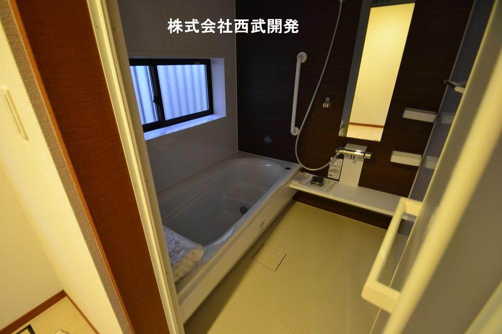 Bathroom. Indoor (10 May 2013) Shooting