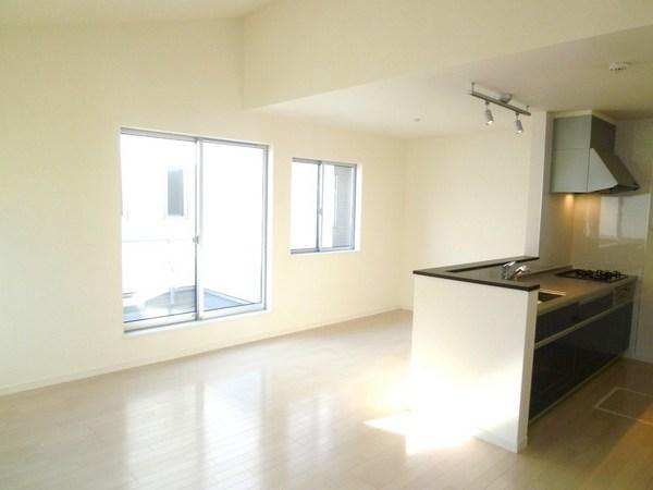 Living. Indoor (February 2012) Shooting